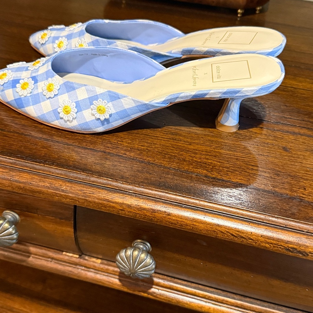 Dolce Vita x For Love and Lemons Blue and White Gingham daisy shoe. 7.5 - Picture 4 of 5